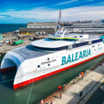 Baleària pone a flote su primer ‘fast ferry’ 100% eléctrico que conectará Tarifa y Tánger a partir del verano de 2027